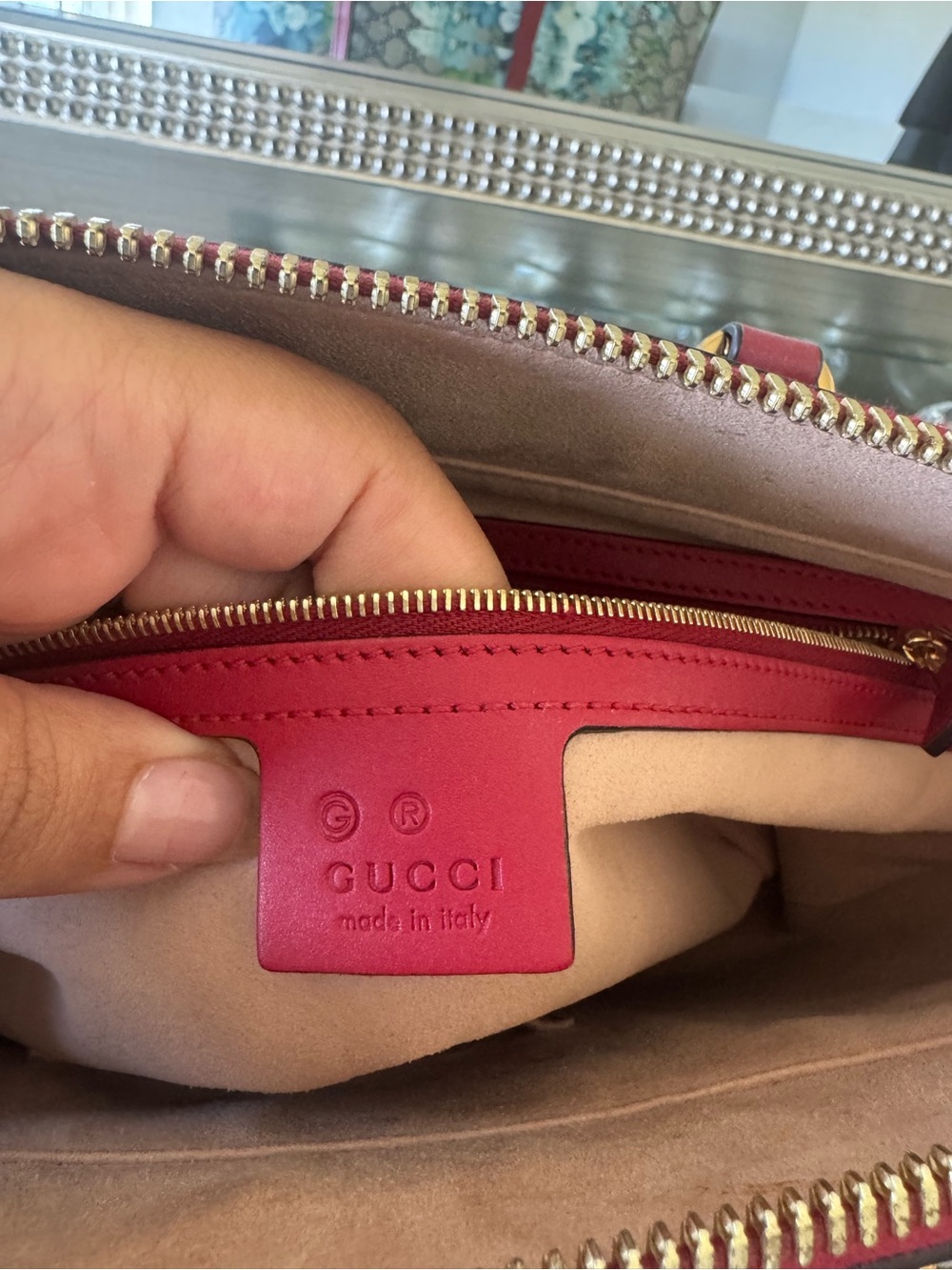 Gucci GG Supreme Monogram Blooms Medium. EUC. - Picture 10 of 16